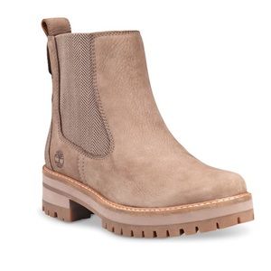✨NWT Timberland Courmayeur Boot✨